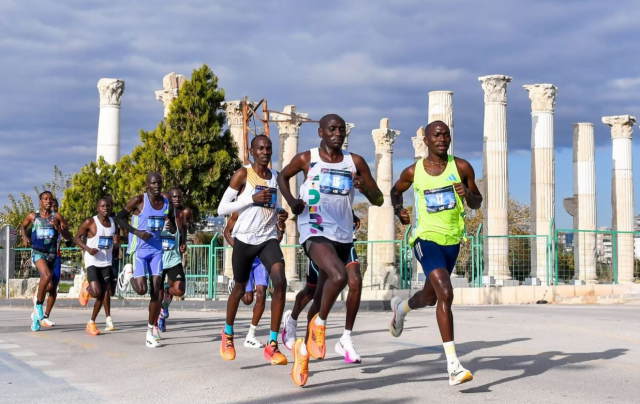 Kayıtlar İçin Son Çağrı: Son Gün 10 Aralık
Bu heyecana ortak olmak isteyen tüm spor ve koşu severler için kayıt süreci devam ediyor. 7. Uluslararası Mersin Maratonu'na katılmak isteyenler, 10 Aralık tarihine kadar mbb.spor.org adresi üzerinden online kayıtlarını tamamlayabilirler.